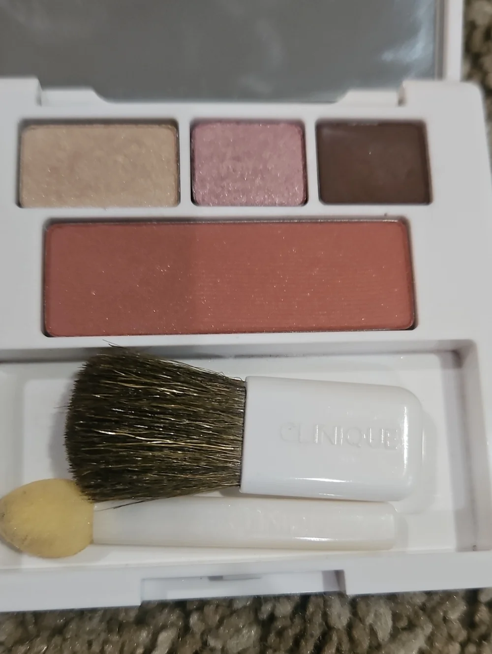 Clinique Pink & Champagne Eyeshadow and Blush Palette